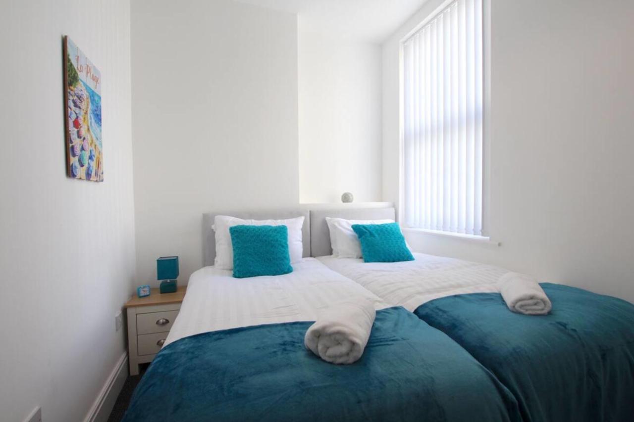 Coast Accommodation Station Road Apartments Blackpool Esterno foto