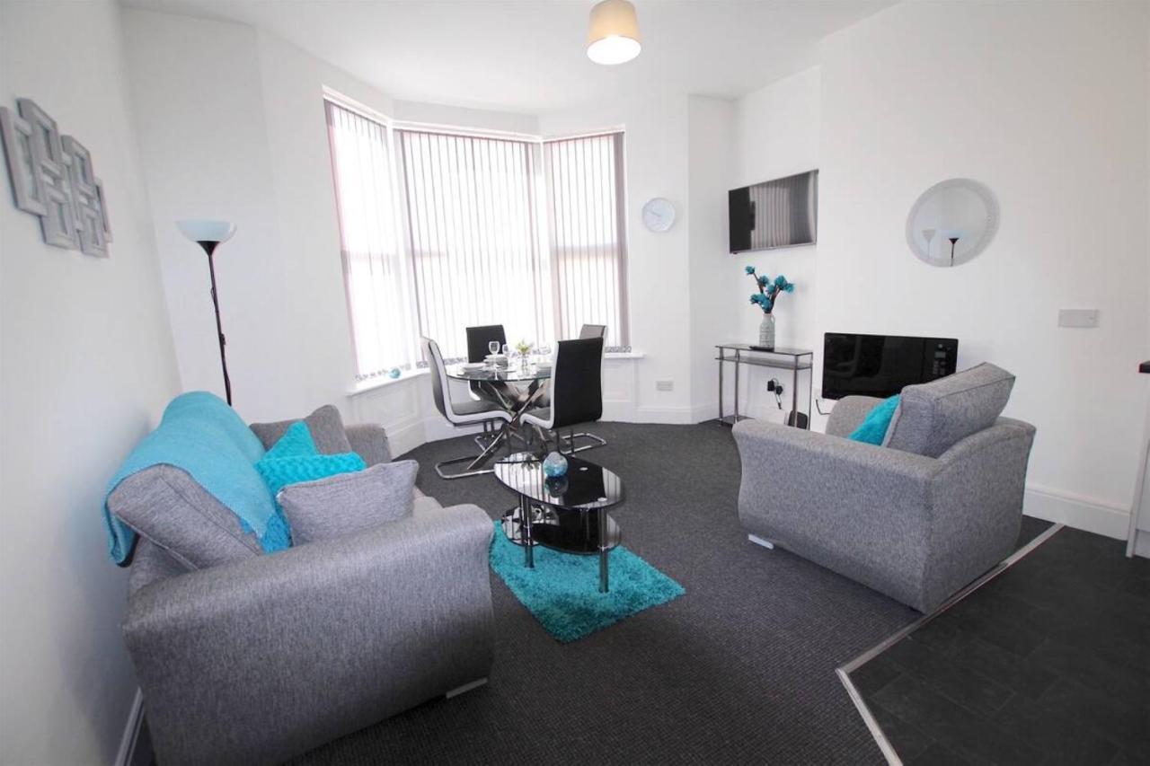 Coast Accommodation Station Road Apartments Blackpool Esterno foto