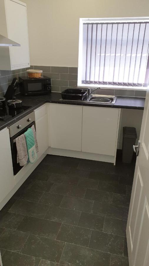 Coast Accommodation Station Road Apartments Blackpool Esterno foto