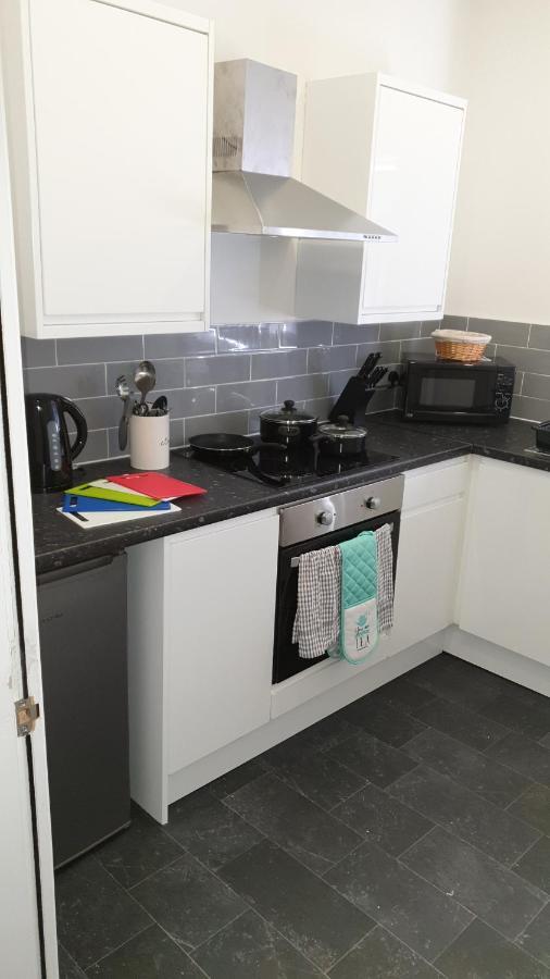 Coast Accommodation Station Road Apartments Blackpool Esterno foto